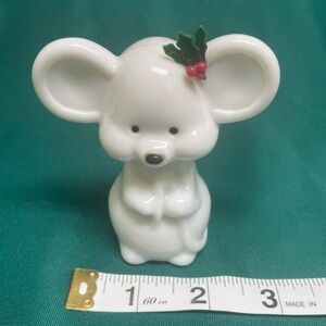 🎄Vintage Avon White Holiday Mouse with Holly Accent